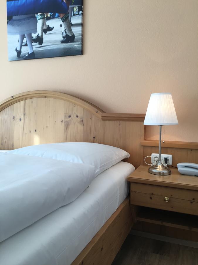 Hotel Heigl Munchen Bagian luar foto